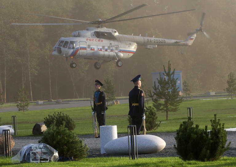 Trực thăng dùng để chuyên chở Putin, các quan chức cấp cao, đã rớt ở Moscow. Không rõ ai đã ở trên đó