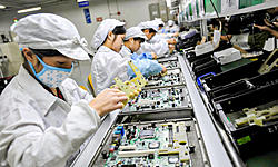 Click image for larger version

Name:	GettyImages-foxconn-china-tech-manufacturing-101581856-1200x798-700x420-2.jpg
Views:	0
Size:	93.0 KB
ID:	2187513