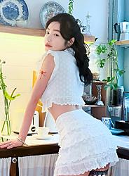 Click image for larger version

Name:	hotmom-elly-tran-van-so-huu-voc-dang-goi-cam-du-trai-qua-2-lan-sinh-no-158-7128622.jpg
Views:	0
Size:	110.8 KB
ID:	2354847