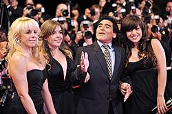 Click image for larger version

Name:	maradonavavocon_iplb.jpg
Views:	0
Size:	77.2 KB
ID:	1697636