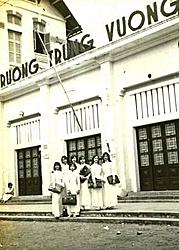 Click image for larger version

Name:	trưng vương saigon.jpg
Views:	0
Size:	41.7 KB
ID:	1872230