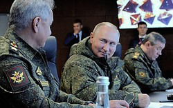 Click image for larger version

Name:	sergei-shoigu-vladimir-putin-valery-gerasimov-17137594166551572332509-85-0-835-1200-crop-1713759.jpg
Views:	0
Size:	18.7 KB
ID:	2364529