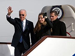 Click image for larger version

Name:	joe-biden-hunter-biden-china-air-force-two-ap-640x480.jpg
Views:	0
Size:	42.2 KB
ID:	1827806