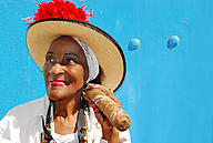 Click image for larger version

Name:	Cuba-Femme-au-cigare-.jpg
Views:	0
Size:	311.8 KB
ID:	1252811