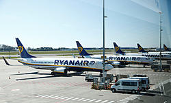 Click image for larger version

Name:	Ryanair-planes-stationed-700x420-1.jpg
Views:	0
Size:	58.9 KB
ID:	2368189
