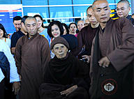 Click image for larger version

Name:	NhatHanh-01.jpg
Views:	0
Size:	86.4 KB
ID:	1293471