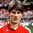 Click image for larger version

Name:	9.Michael-Laudrup-890cc.jpg
Views:	3
Size:	116.0 KB
ID:	479356