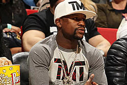 Click image for larger version

Name:	Mayweather-giau-mayweather1-1670388988-23-width740height493.jpg
Views:	0
Size:	119.9 KB
ID:	2148657