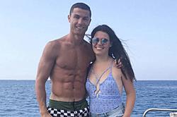 Click image for larger version

Name:	0ronaldo-niece-grab-2.jpg
Views:	0
Size:	42.5 KB
ID:	2072498