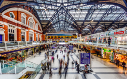 Click image for larger version

Name:	liverpool_street_station_tuyen_nhan_vien_nguoi_viet.png
Views:	0
Size:	1.11 MB
ID:	1931667